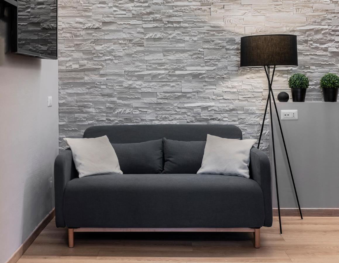 Super Modern And Design Apartment, A Due Passi Dai Navigli Мілан Екстер'єр фото